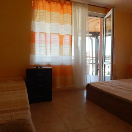 Dunav Apt.3 * Ravda